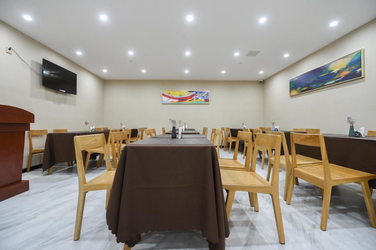 Metropolo,shanghai,hongqiao Airport,wuzhong Road Hotel 2*